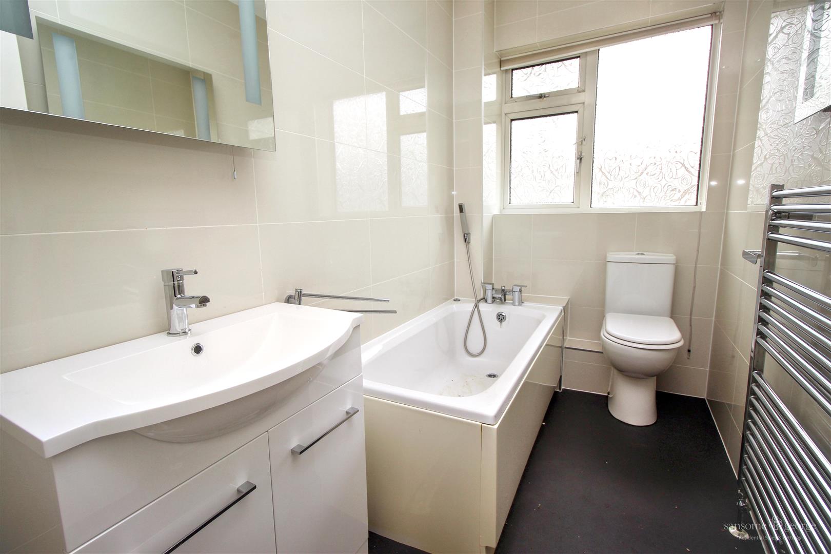 Cecil Aldin Drive, Tilehurst, Reading